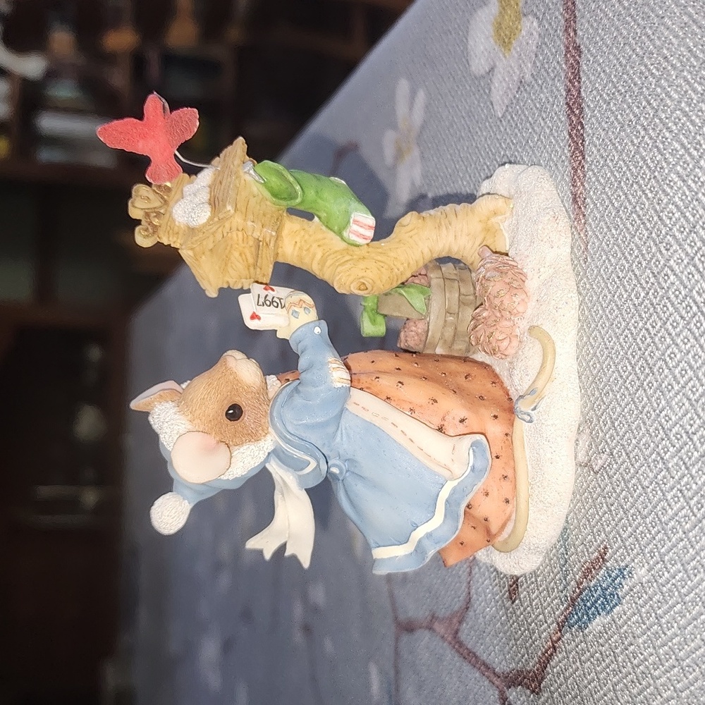 Priscilla's Mouse Tales Making Note of Our Friendship so Dear figurine